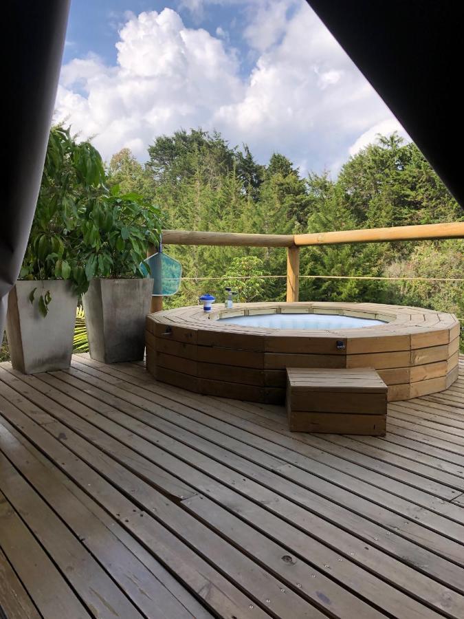 Отель Bleu Hills Glamping Llanogrande Рионегро Экстерьер фото